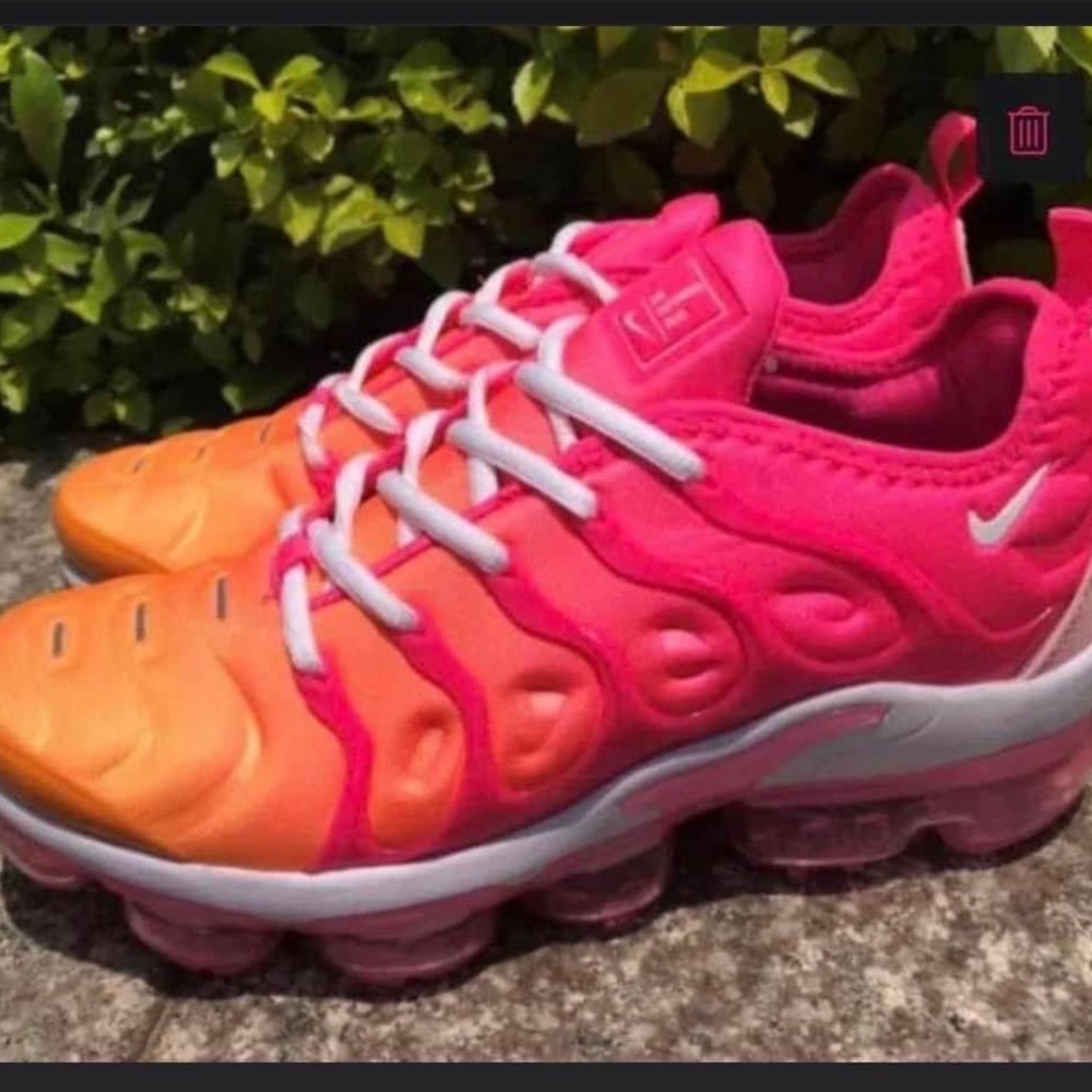 Hot Punch Vapormax Plus